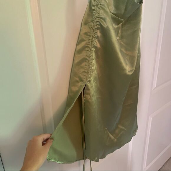 Cider Green Ruched Satin Midi Dress NWT - Picture 3 of 6